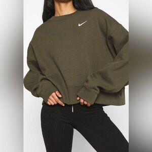 Nike Sportswear Phoenix Fleece Oversized Crewneck Sweatshirt in Olive | Size XS